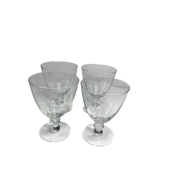 Set of 4 Clear Crystal Glasses Unknown‎ Design - Picture 1 of 5